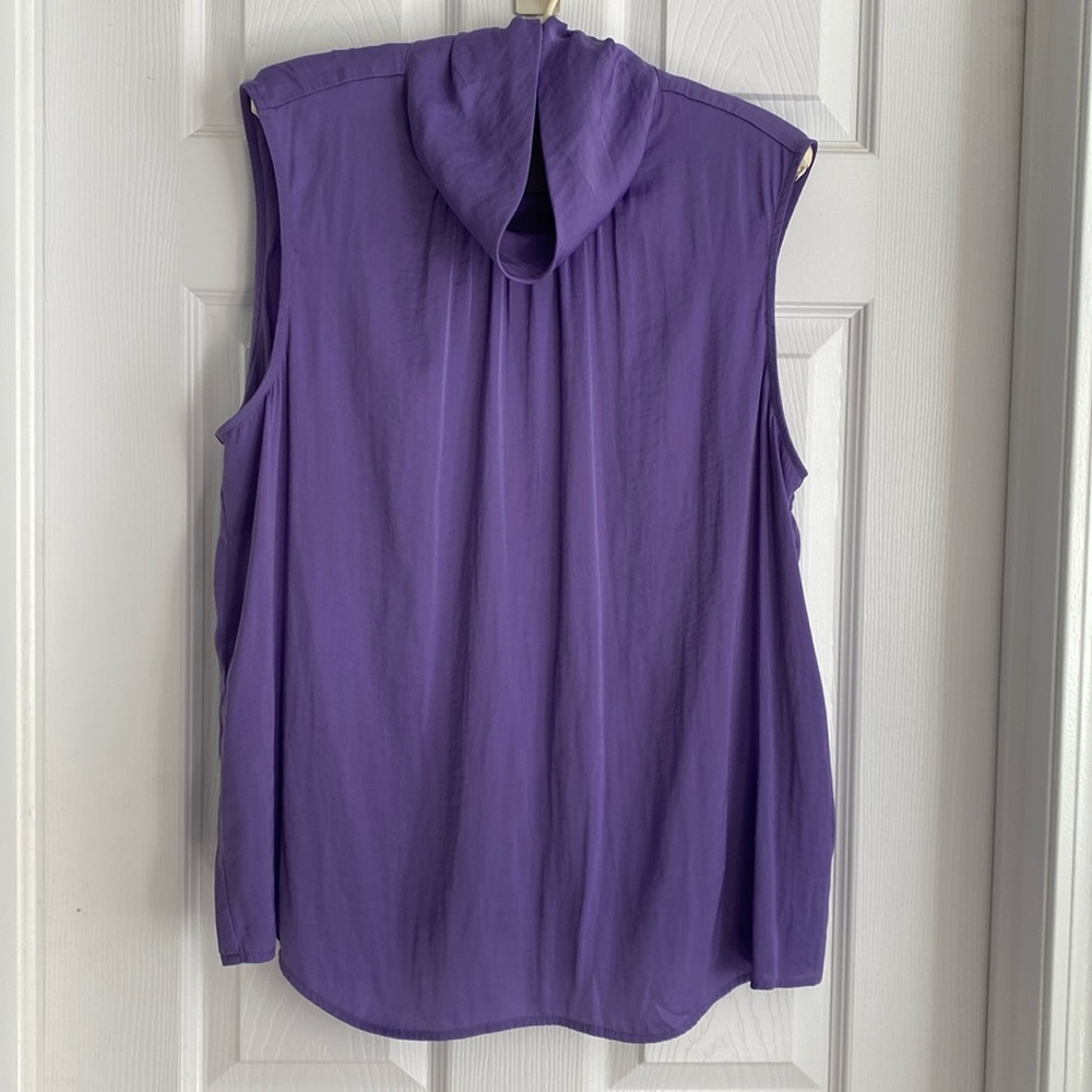 Brand new w/o tags. Laura Petites purple silky sleeveless blouse